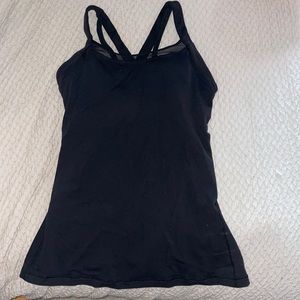 black lululemon tank top